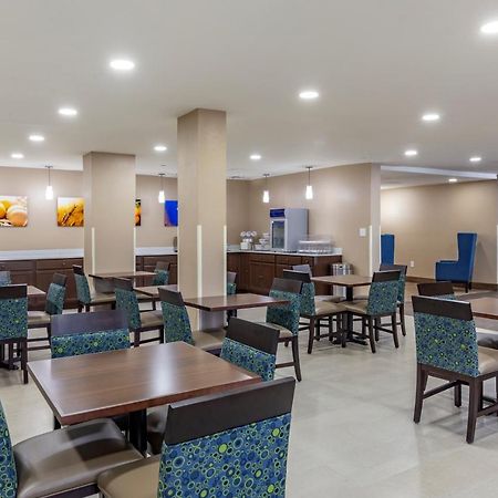 Quality Inn & Suites Spring Lake - Fayetteville Near Fort Bragg Екстер'єр фото