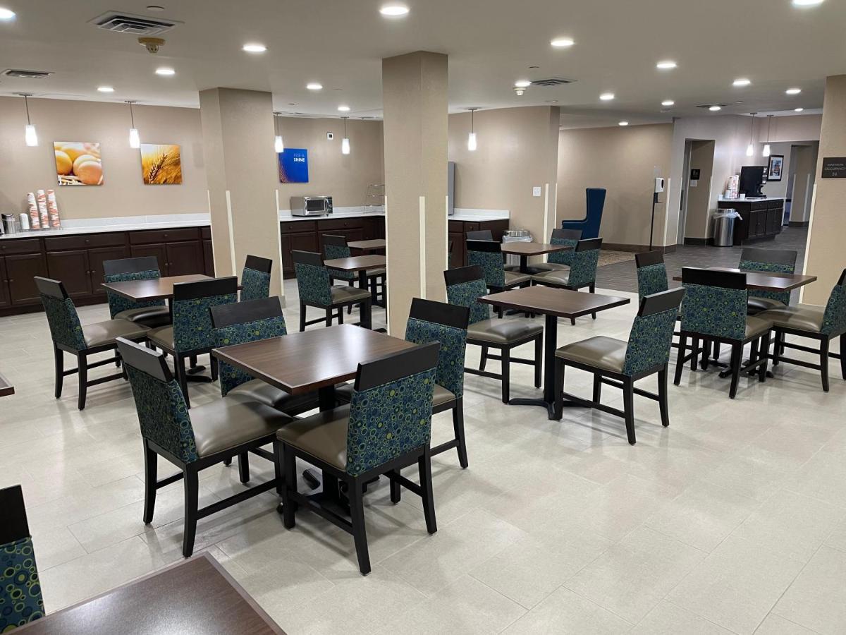 Quality Inn & Suites Spring Lake - Fayetteville Near Fort Bragg Екстер'єр фото