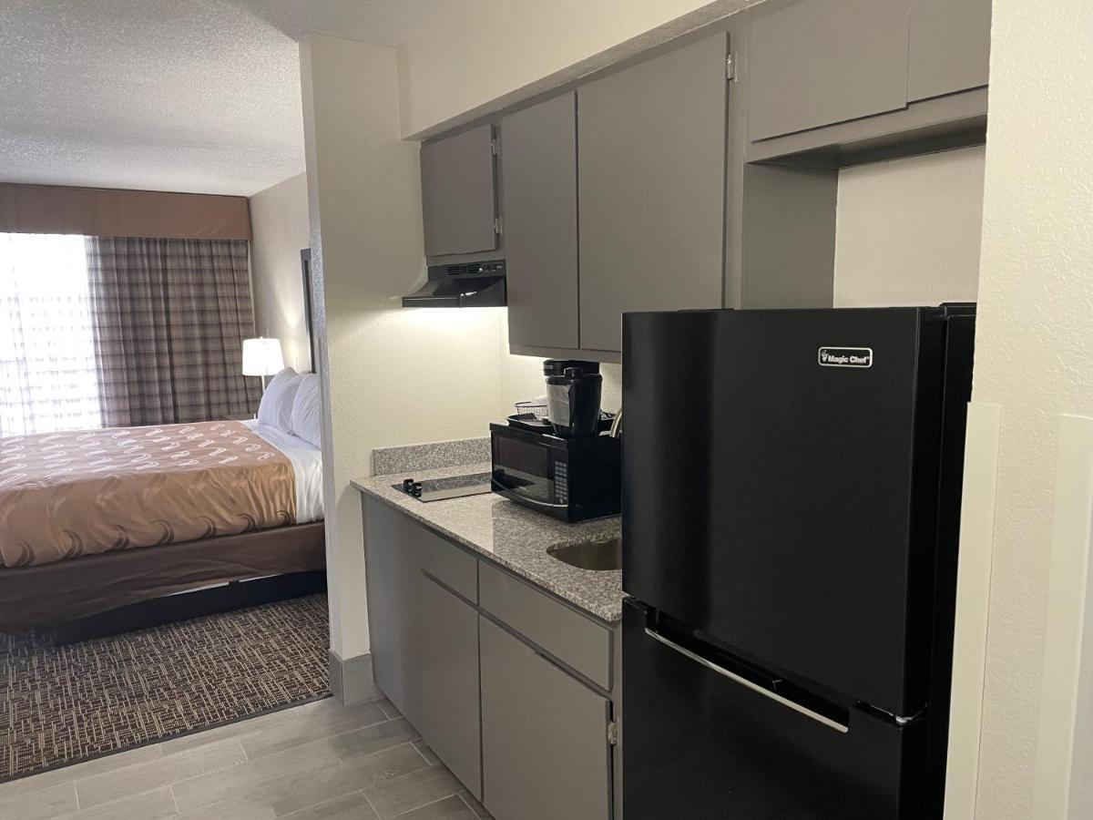 Quality Inn & Suites Spring Lake - Fayetteville Near Fort Bragg Екстер'єр фото