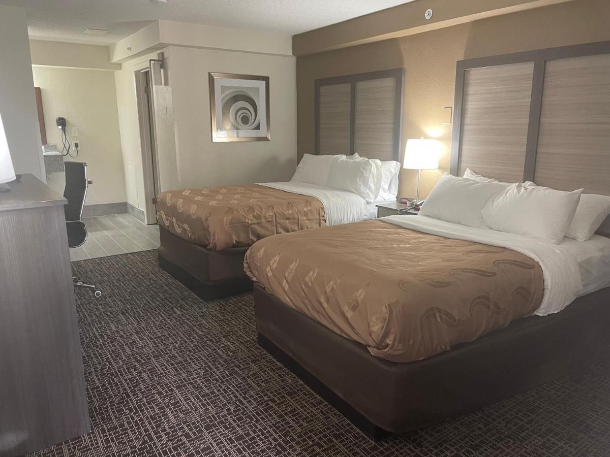Quality Inn & Suites Spring Lake - Fayetteville Near Fort Bragg Екстер'єр фото
