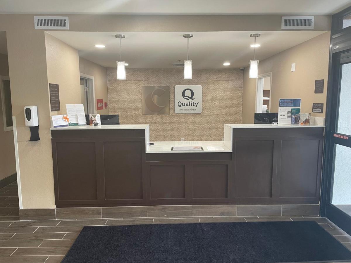 Quality Inn & Suites Spring Lake - Fayetteville Near Fort Bragg Екстер'єр фото