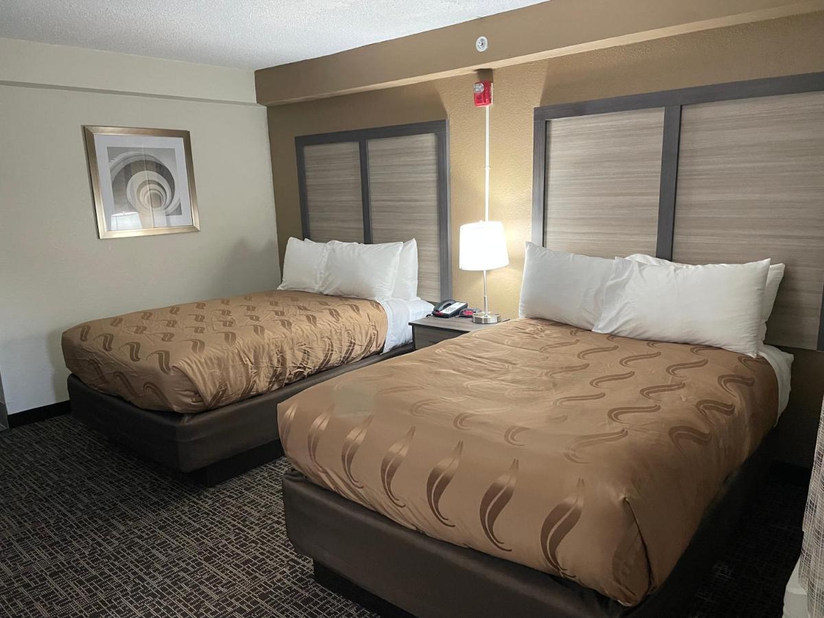 Quality Inn & Suites Spring Lake - Fayetteville Near Fort Bragg Екстер'єр фото