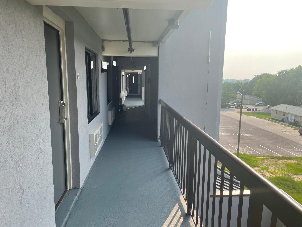 Quality Inn & Suites Spring Lake - Fayetteville Near Fort Bragg Екстер'єр фото