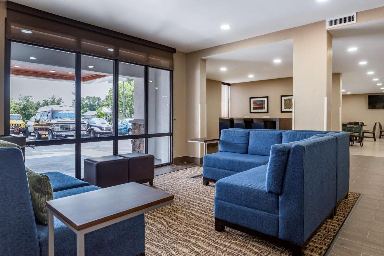 Quality Inn & Suites Spring Lake - Fayetteville Near Fort Bragg Екстер'єр фото