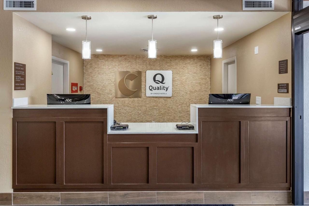 Quality Inn & Suites Spring Lake - Fayetteville Near Fort Bragg Екстер'єр фото