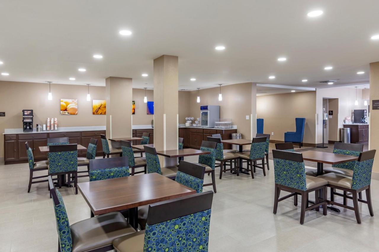 Quality Inn & Suites Spring Lake - Fayetteville Near Fort Bragg Екстер'єр фото